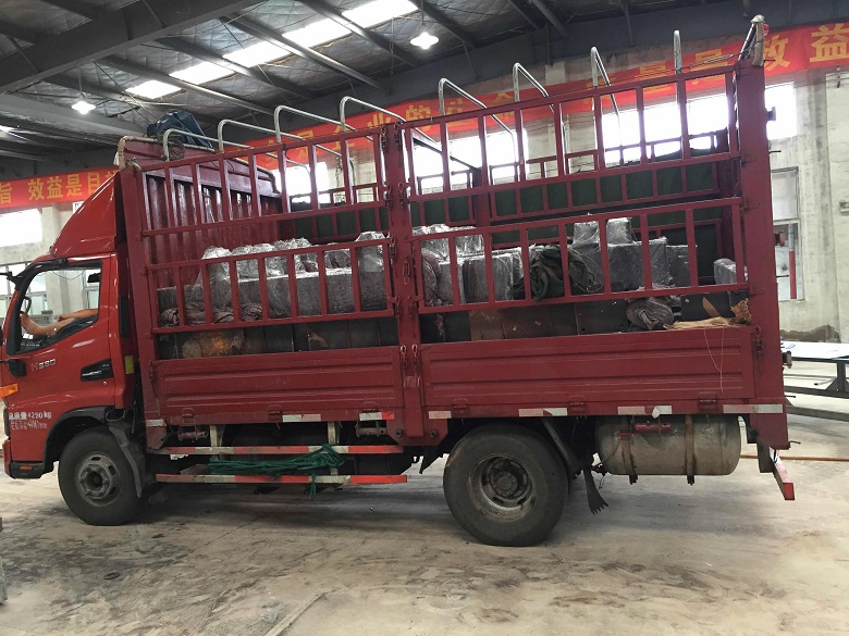 2018.7.8  湖南懷化公交站臺、候車亭發(fā)貨