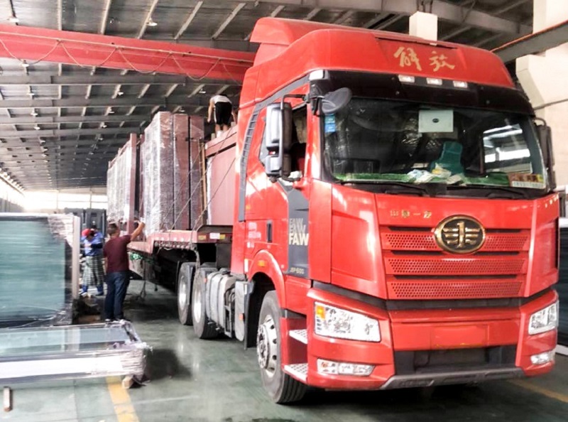 2018.7.16  江蘇鹽城公交站臺、候車亭發(fā)貨